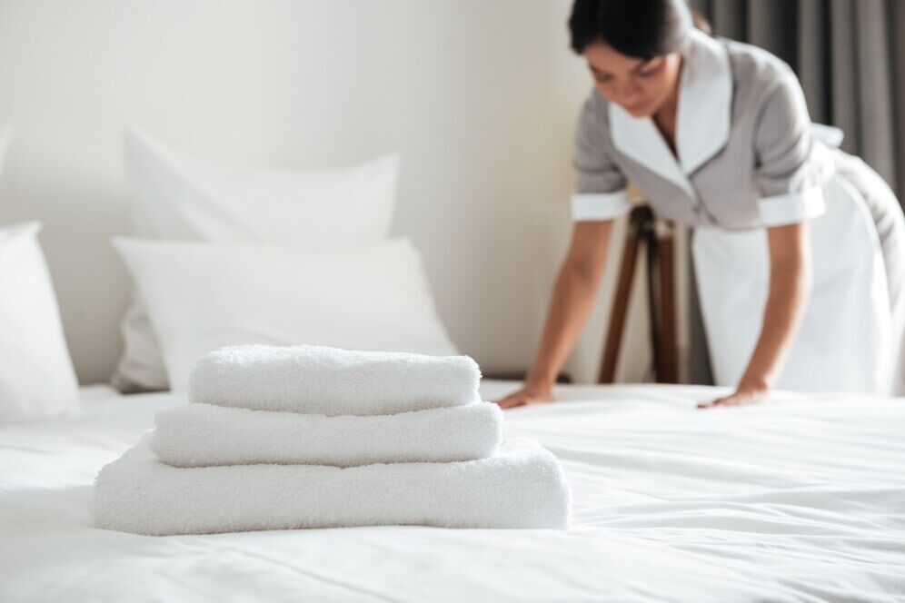  How much should you tip the hotel maid: explanation