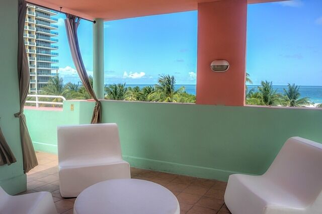 Lovers' suite with ocean views