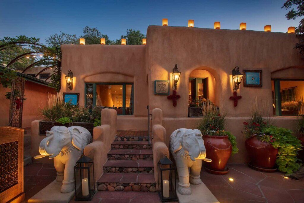 5 best hotels in Santa Fe, New Mexico: Historic interiors, comfortable accommodations, and exclusive services