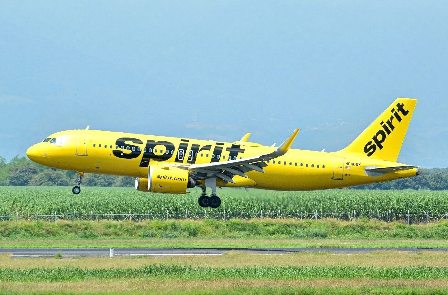 6-year-old Spirit Airlines passenger accidentally flew to Orlando instead of Florida: details of the incident