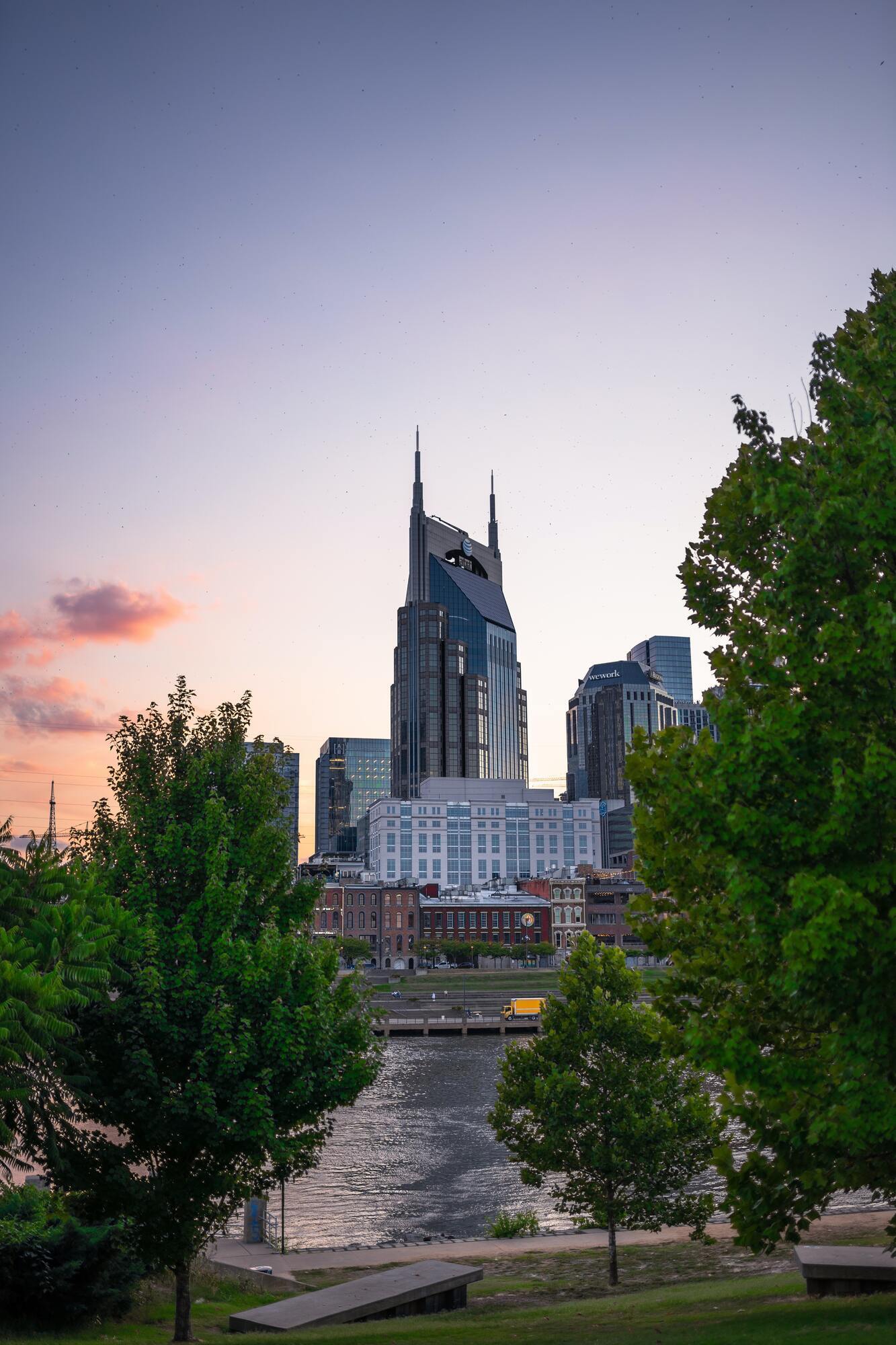 Places to stay in Nashville, Tennessee. Recommendations for safe areas and a list of neighbourhoods where you shouldn't stay