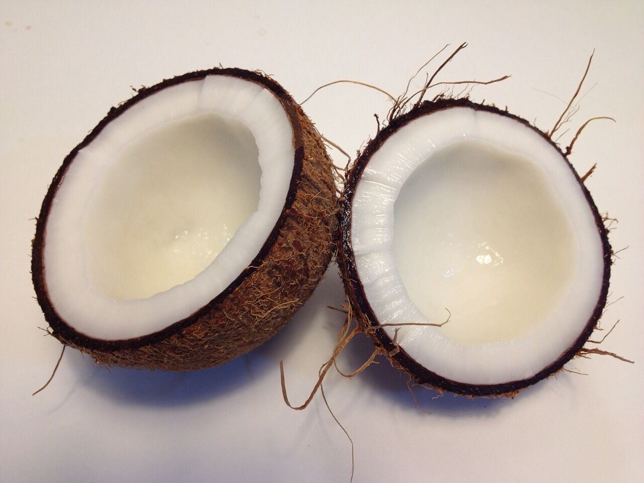 Why you can't take a coconut on a plane: this will surprise you