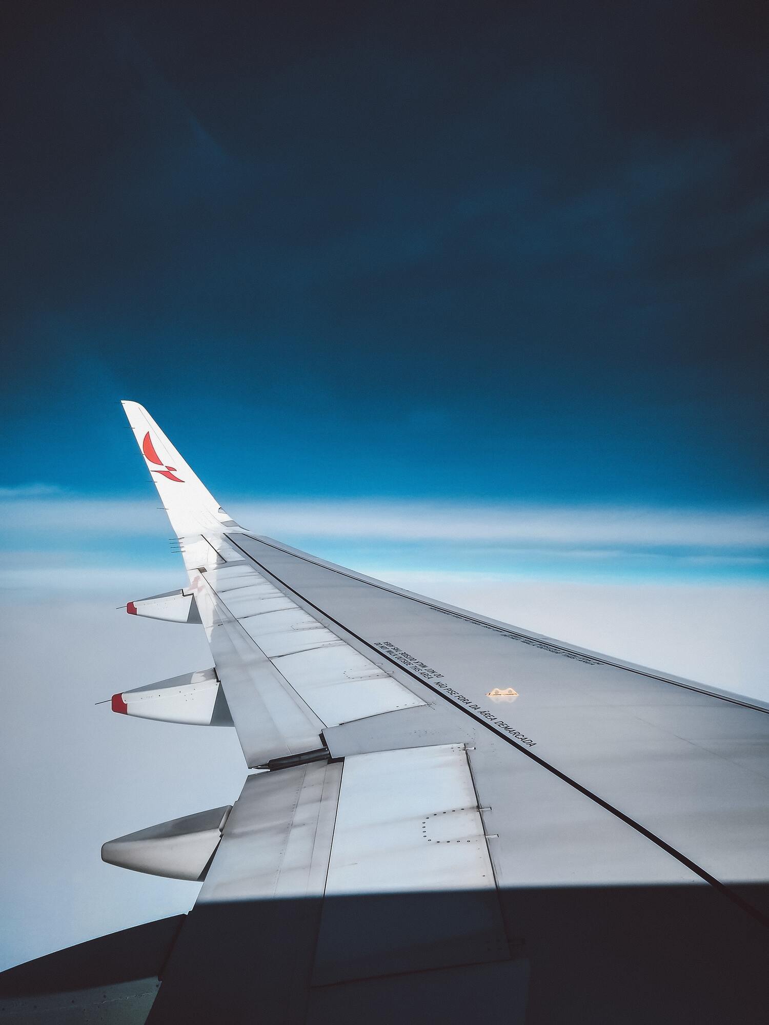 A useful function: why airplane wings have curves at the tips