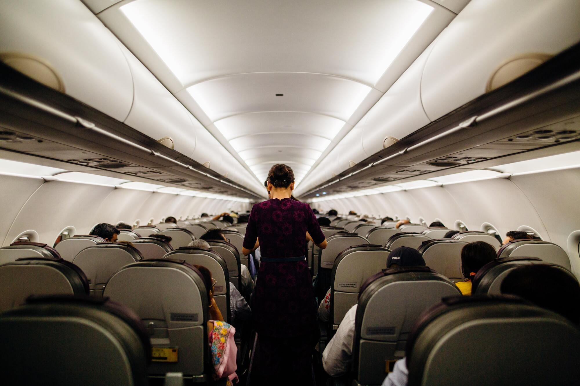 5-star hotels and free travel, but exhausting work: the advantages and disadvantages of being a flight attendant