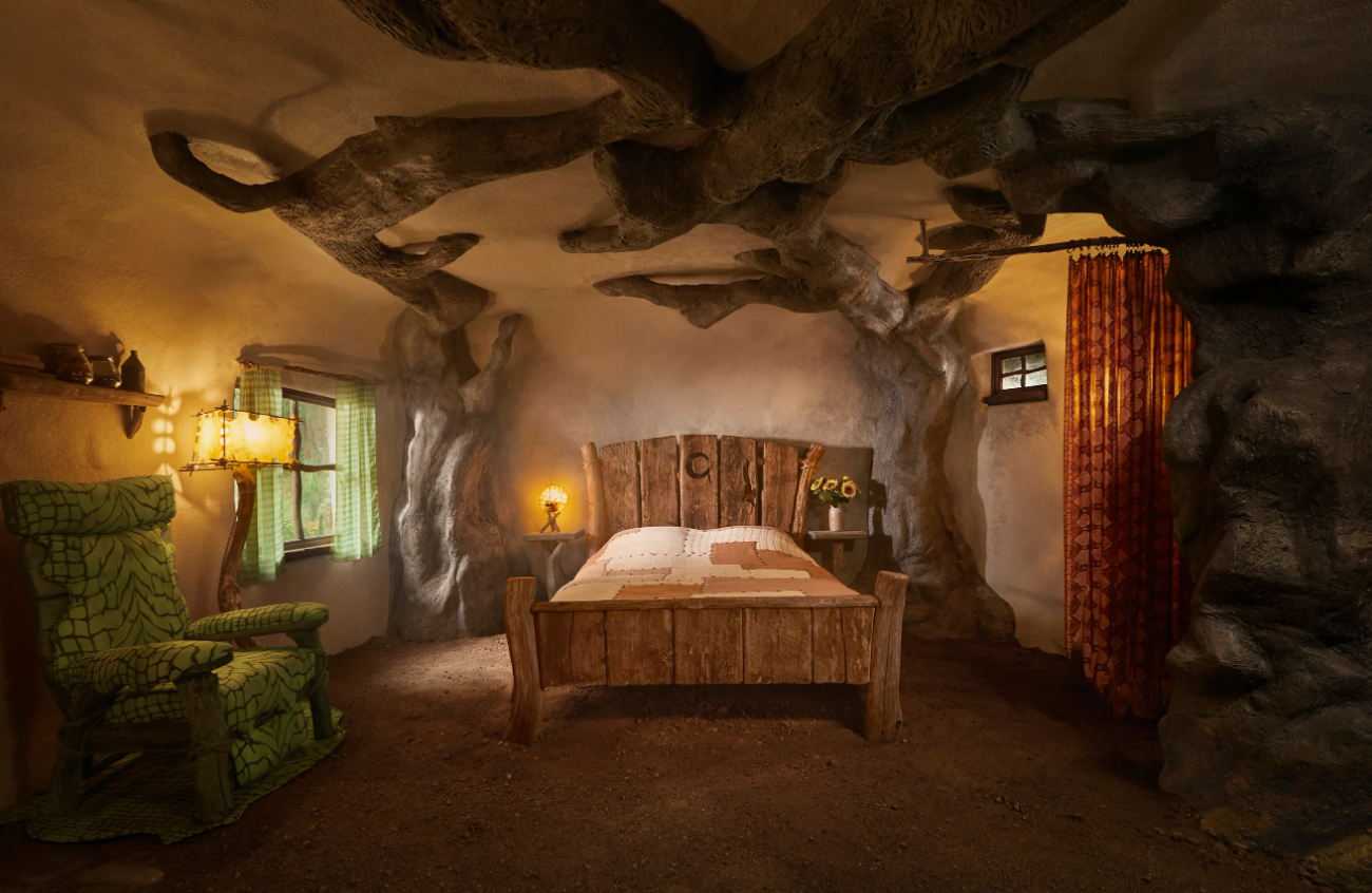 Airbnb invites you to Shrek's house, a new tourist hit