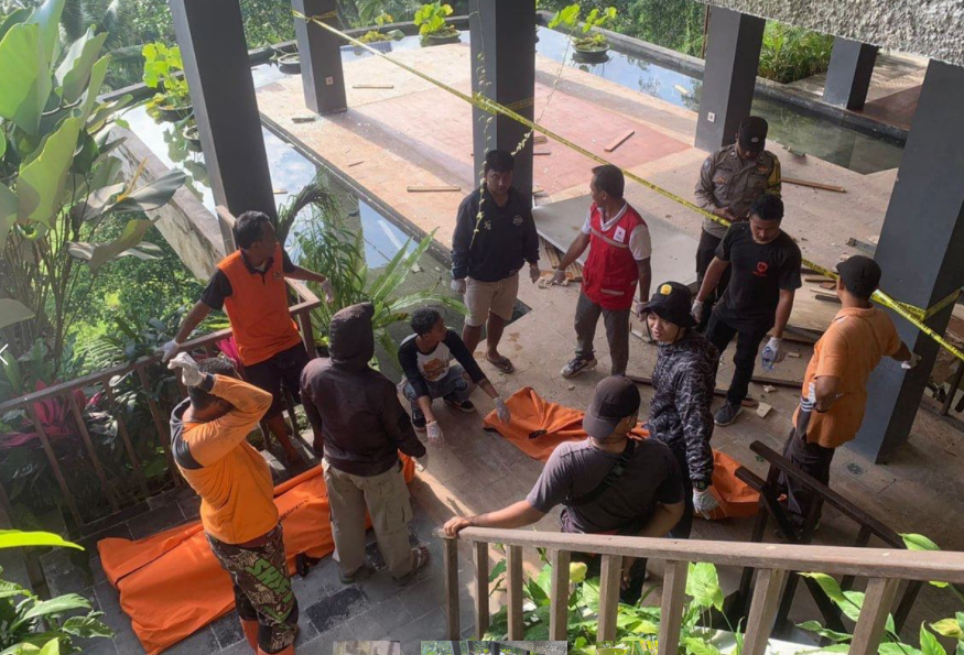 A glass elevator collapses in a hotel in Bali, five people died