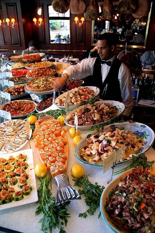 Incredible appetite: experts shared how not to eat everything from a buffet