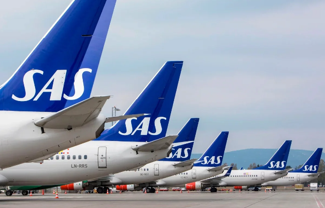 SAS flight makes emergency landing due to massive nausea on board