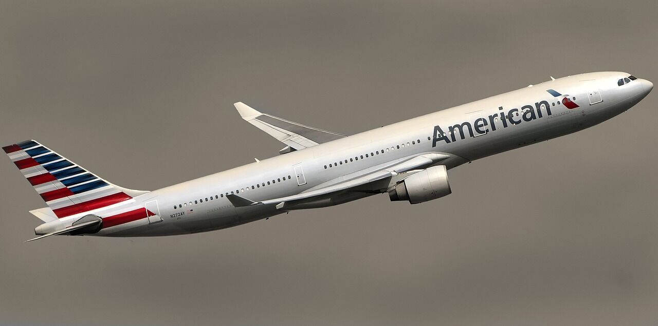 American Airlines plane makes an emergency landing due to fire in the kitchen