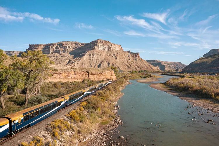 Luxurious carriages, delicious food, and breathtaking views: this train has been recognized as the best in the world