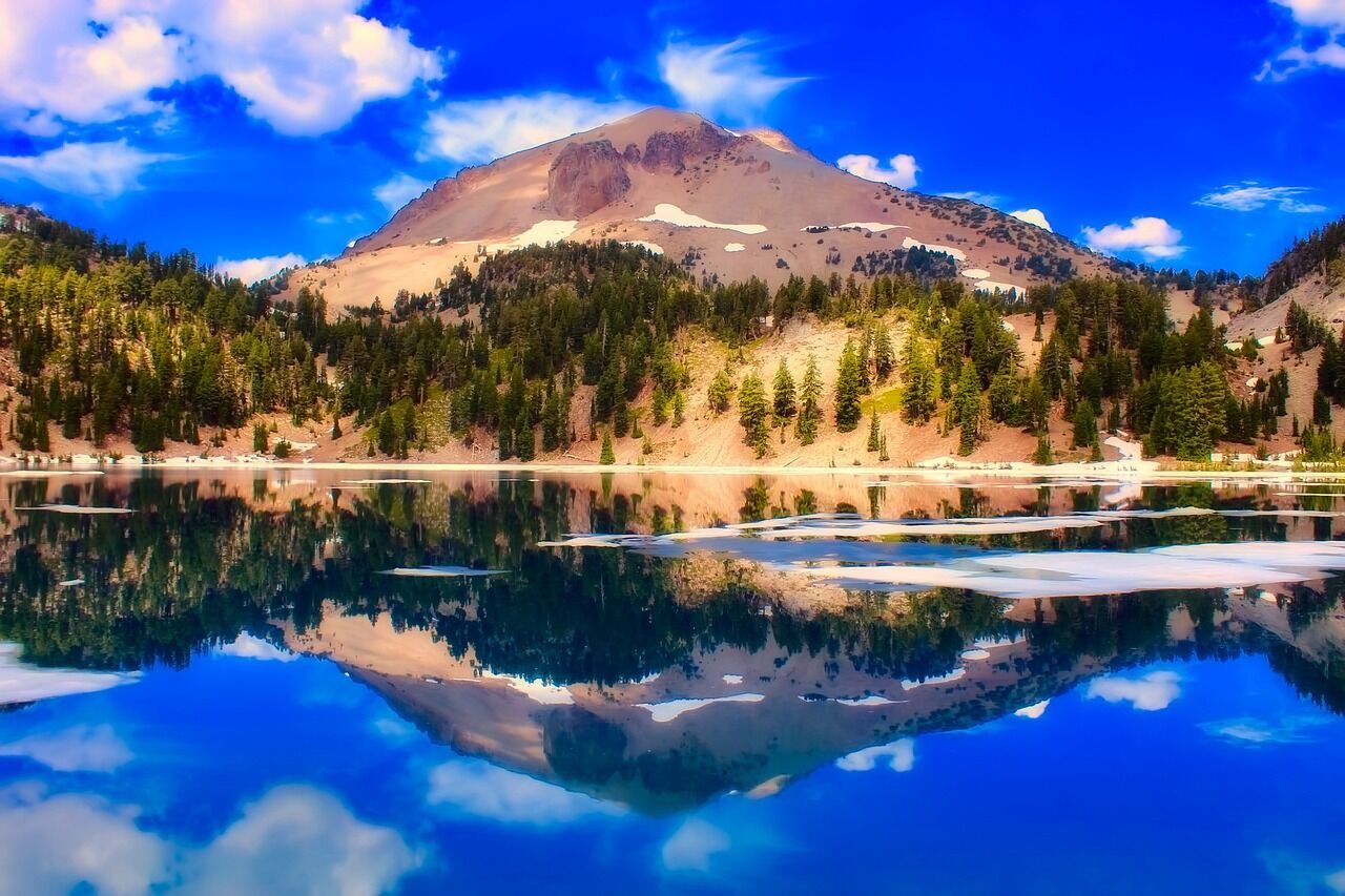Lassen Volcanic National Park: why it is called an alternative to Yellowstone