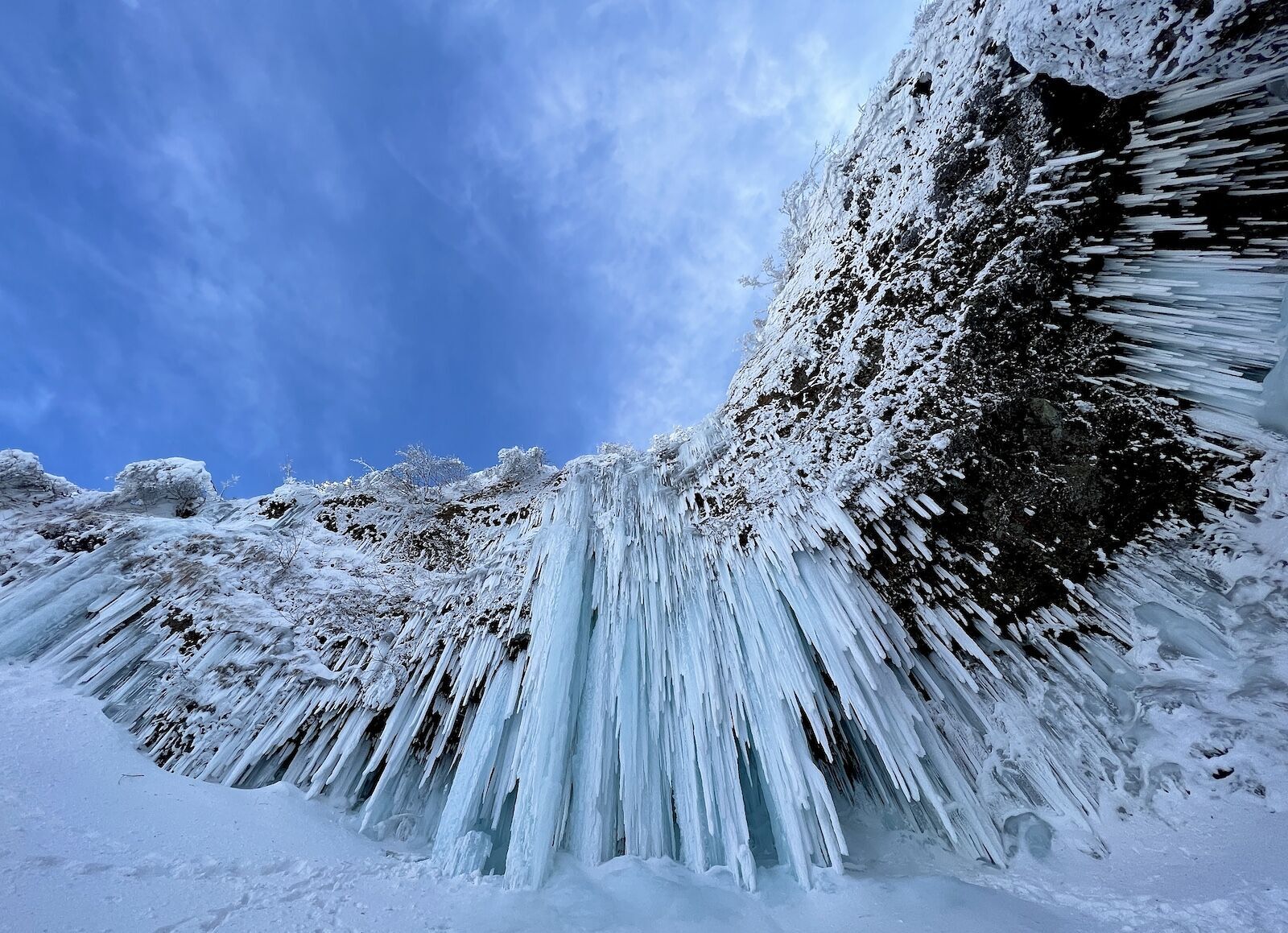 Canoeing and giant icebergs: new routes for tourists in Japan