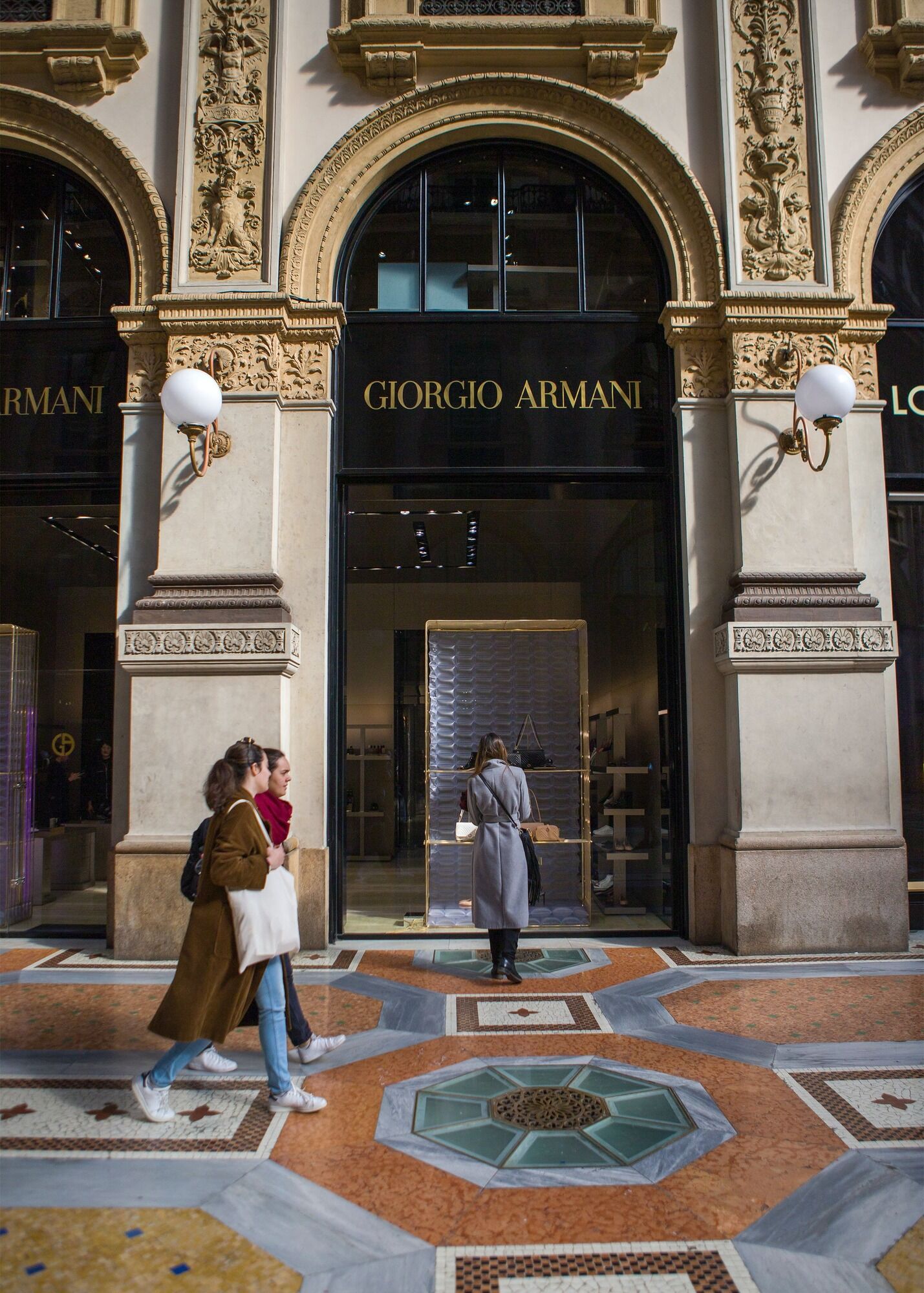 Milan's most convenient neighbourhoods for relaxing, shopping and sightseeing: Your guide to the luxurious city of fashion