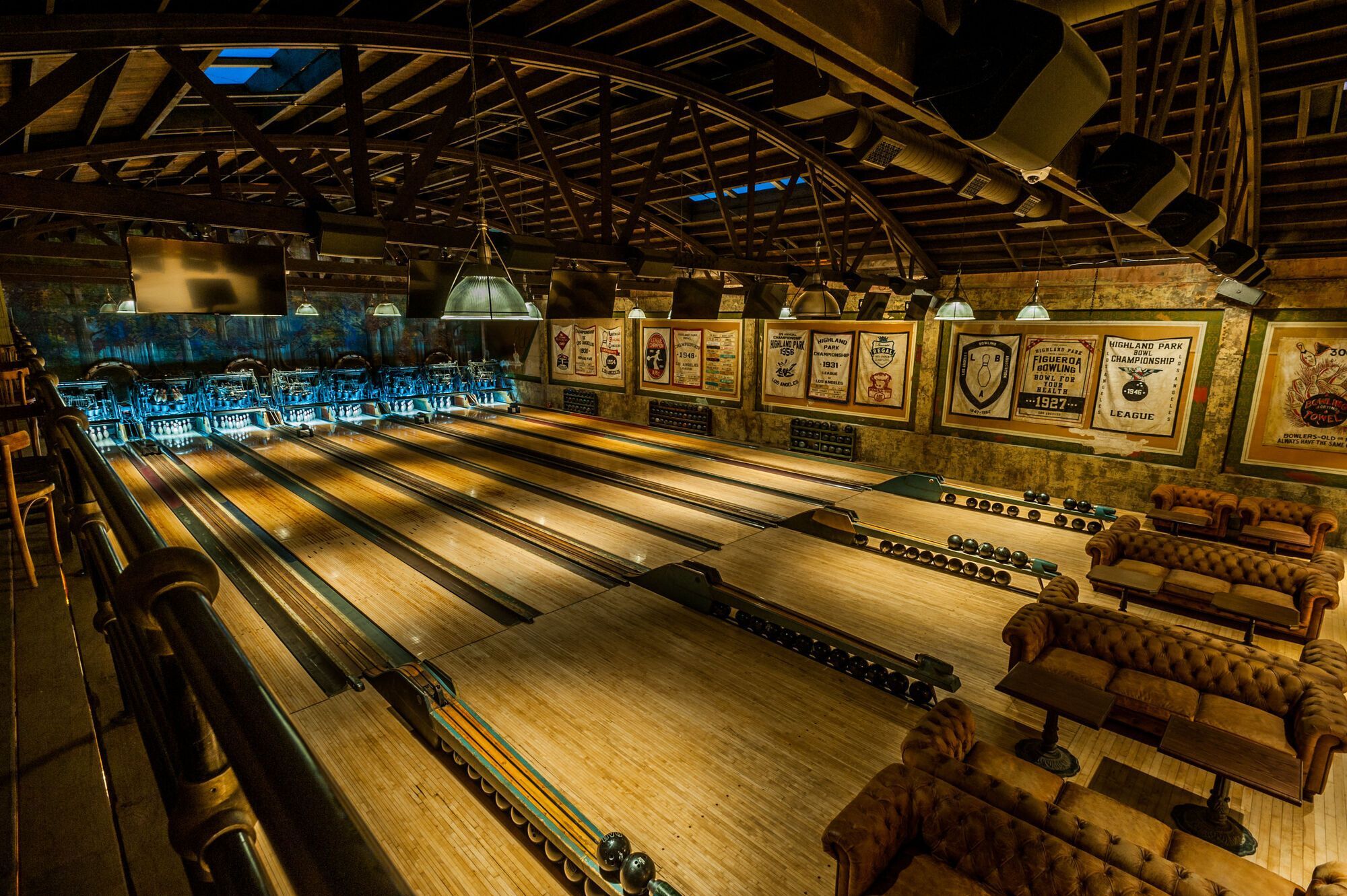 Best Places for Bowling in Los Angeles: A Guide to Fun Activities