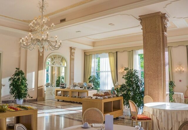 An elegant hotel on Lake Garda