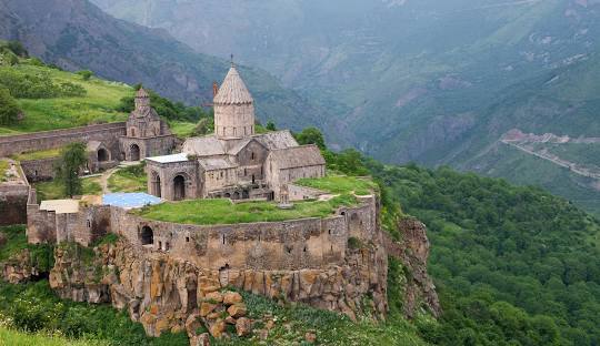 How to spend a romantic trip in Armenia: a guide for lovers
