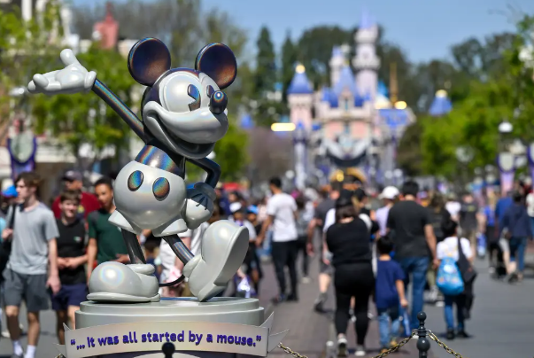 Disney trips have become so complex that tourists pay for lessons on planning them