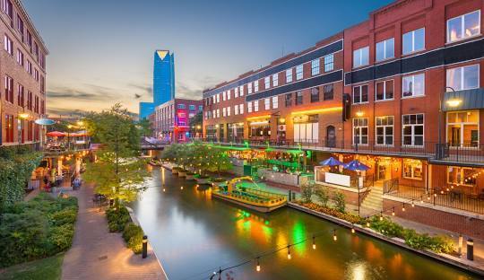 Top 3 American cities with rivers where you can spend a very interesting time