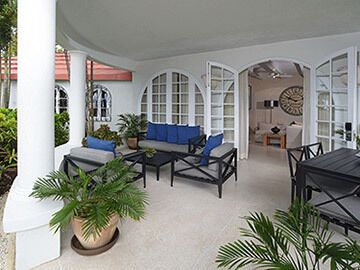 Top 9 hotels in Barbados with luxurious nature and glamorous ambiance. Barefoot vacation on the Caribbean island