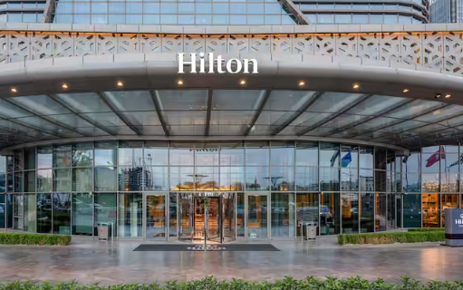 The company Small Luxury Hotels of the World terminated its partnership with Hyatt in favor of Hilton