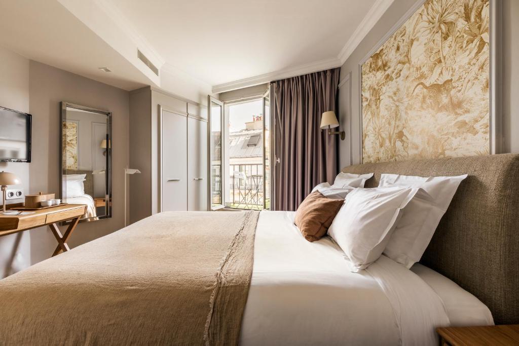 Top 10 inexpensive hotels in Paris to see the Eiffel Tower on a tight budget