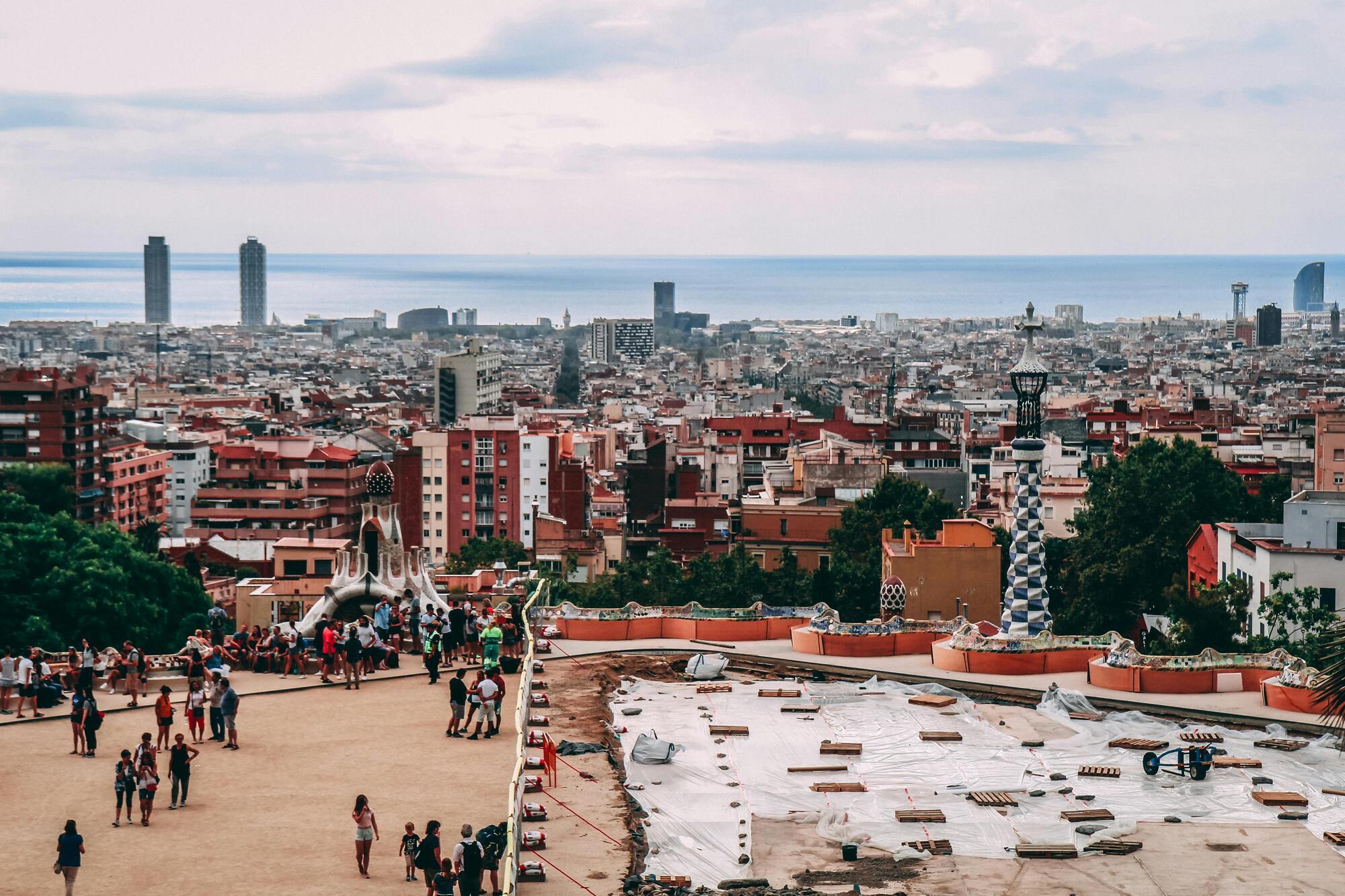 Where to stay in Barcelona so you don't miss out on the most important things. A guide to neighborhoods and places of interest