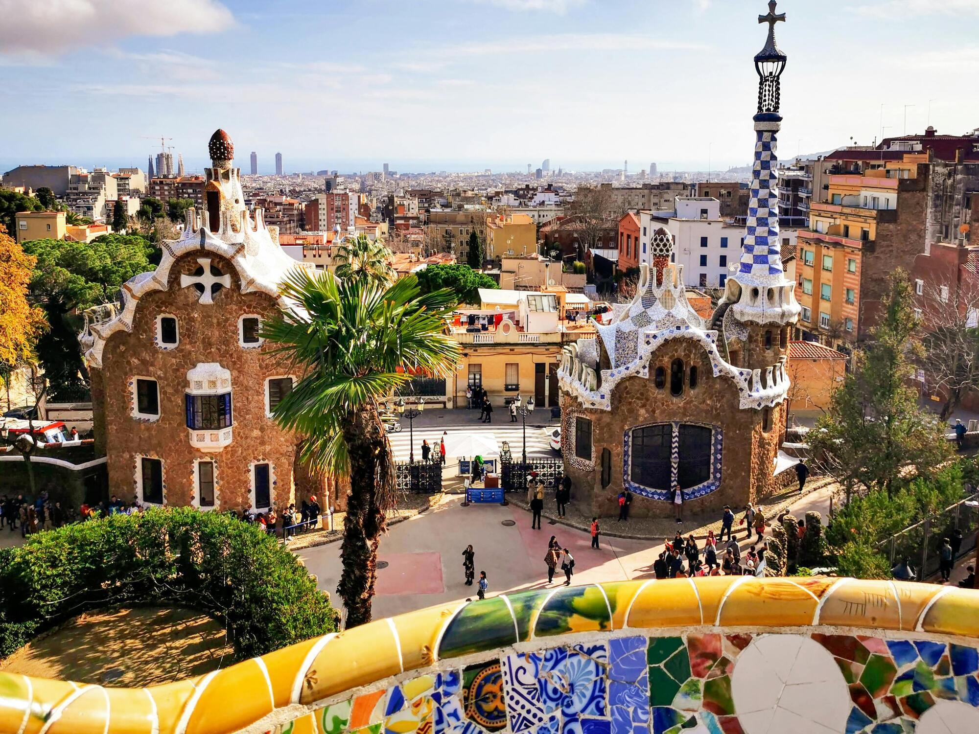 Where to stay in Barcelona so you don't miss out on the most important things. A guide to neighborhoods and places of interest