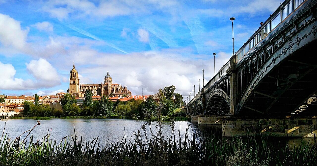 Salamanca: why this incredible city is recommended for Easter travel