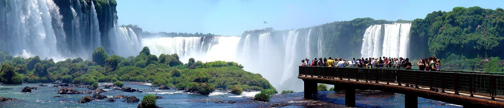 Waterfalls, carnival and incredible atmosphere: what attracts tourists to Brazil