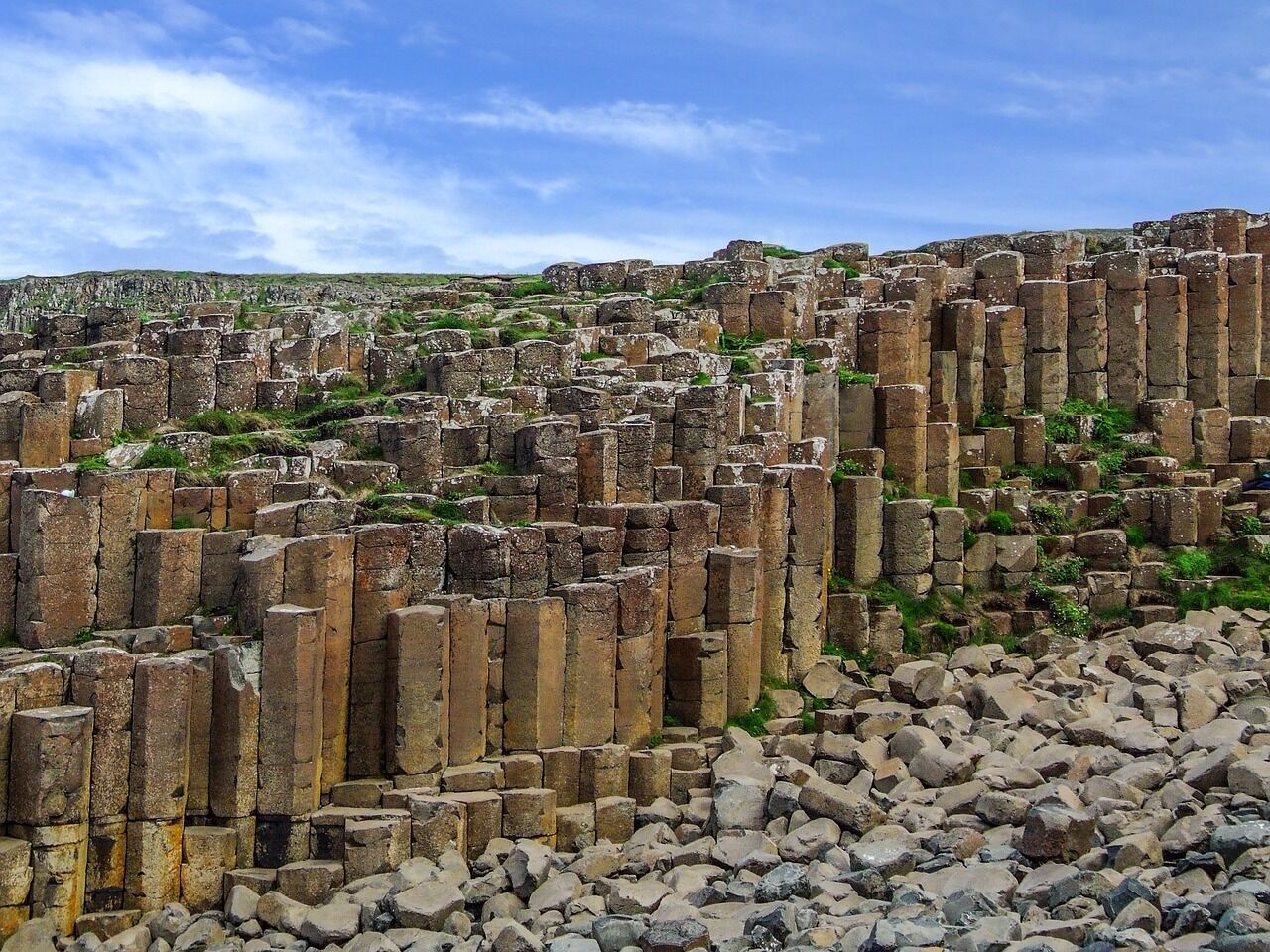 Cities of giants, salt flats, and stone forests: top 5 natural geological wonders of the world
