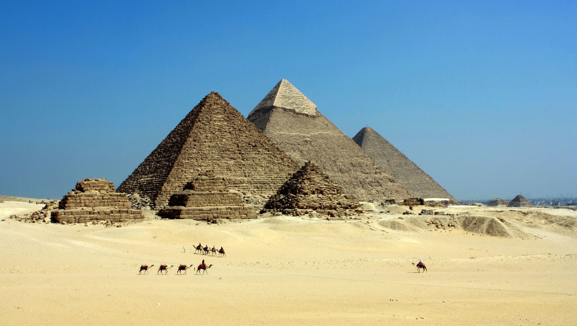 How to fulfill your dream of traveling to Egypt: tips and itineraries