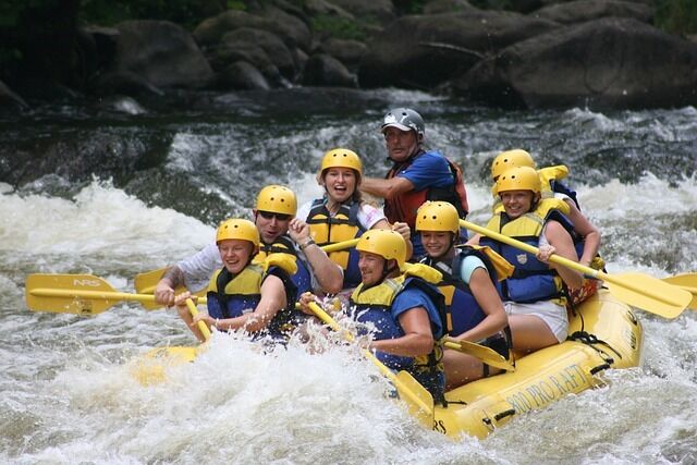 Whitewater rafting in Tennessee --- a gorgeous spring break getaway