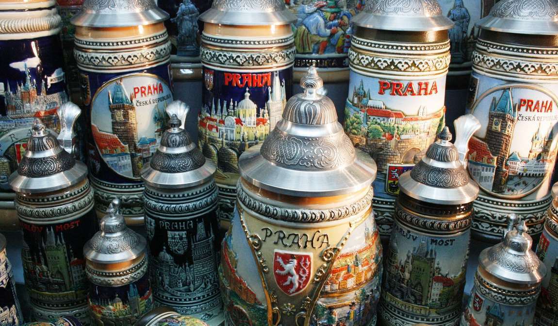What souvenirs to bring home from the Czech Republic: top 5 ideas