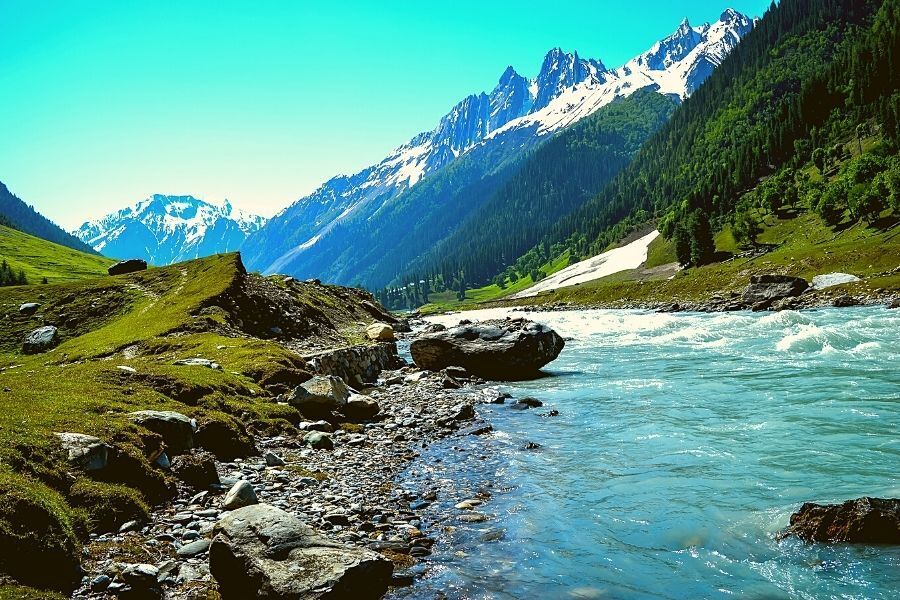 The best time to visit Kashmir has been named