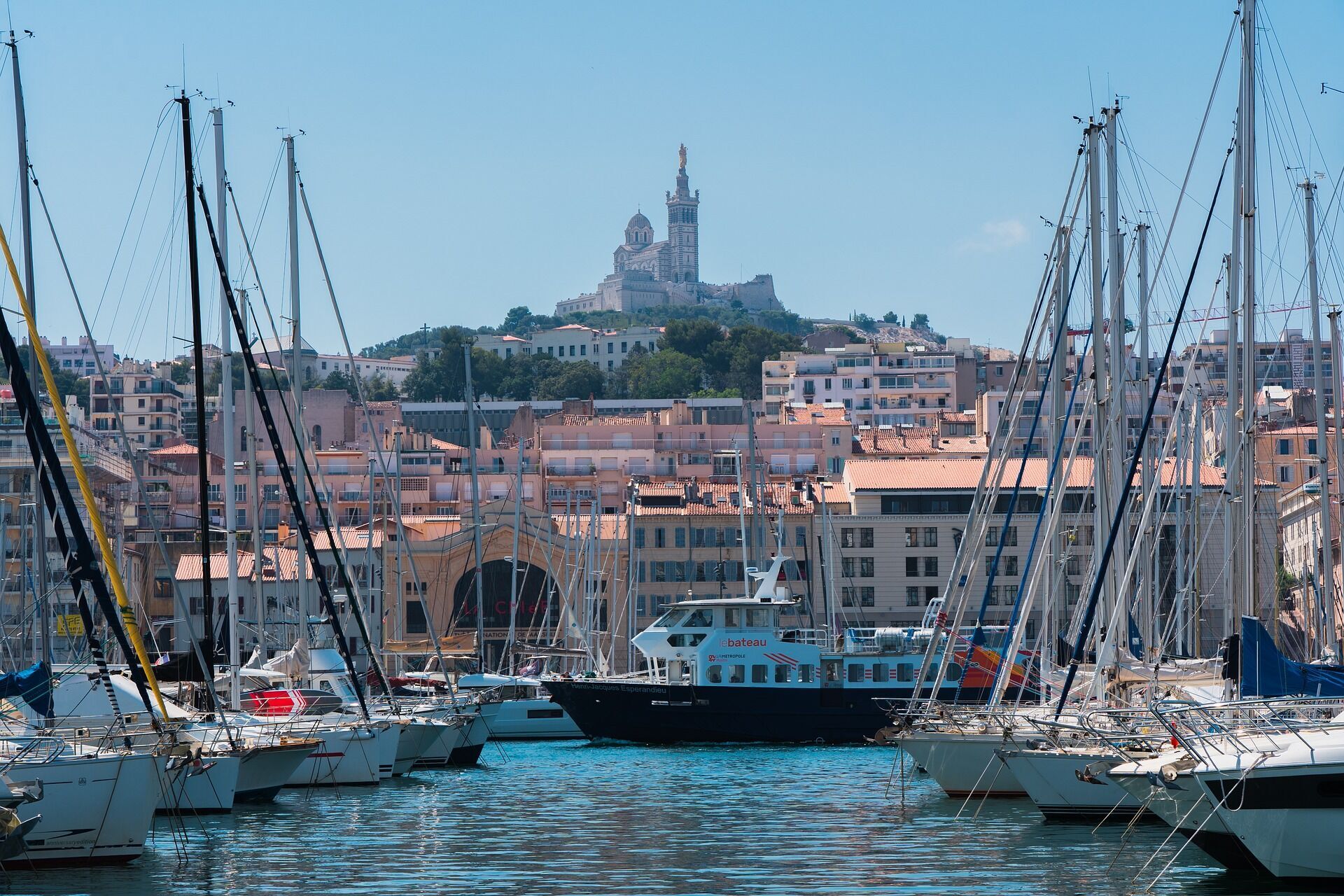 10 entertainment options in Marseille: How to spend great time on the Mediterranean coast of France