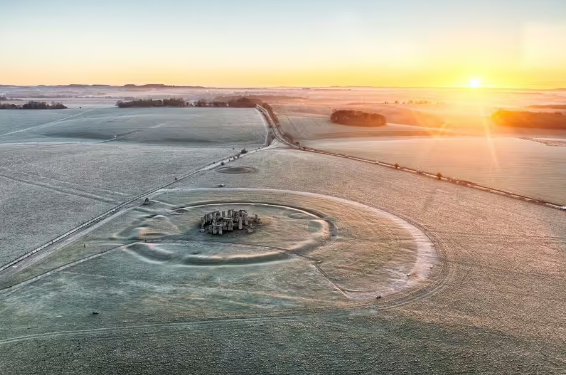 The mystery of the origin of giant sarsen stones in Stonehenge: scientists have found the answer