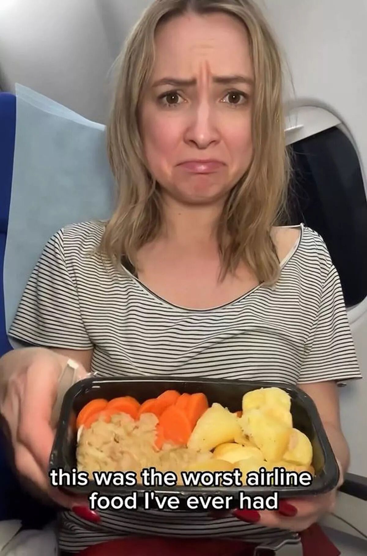 A woman called a breakfast of macaroni, cheese and shrimp "the worst airplane food"