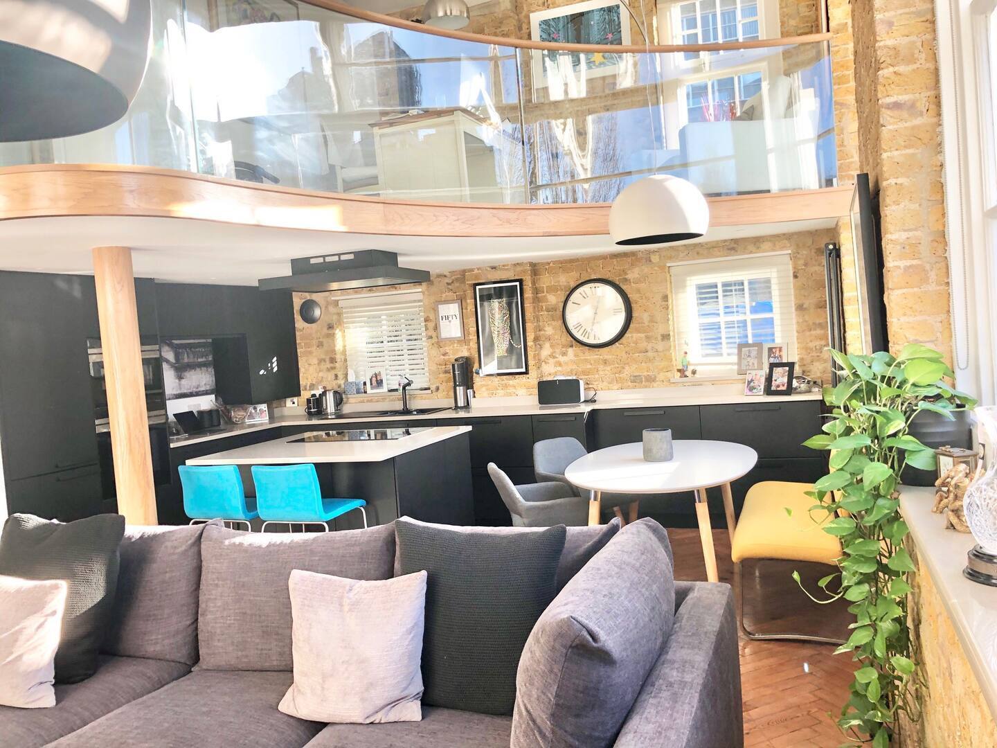 Top 10 Airbnb homes in London: from luxurious townhouses and stylish lofts to waterside retreats and vintage apartments