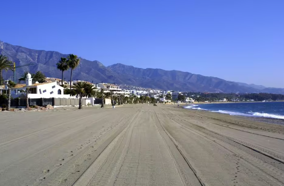 The Golden Mile on the Costa del Sol: a place where the rich and famous vacation. Photo