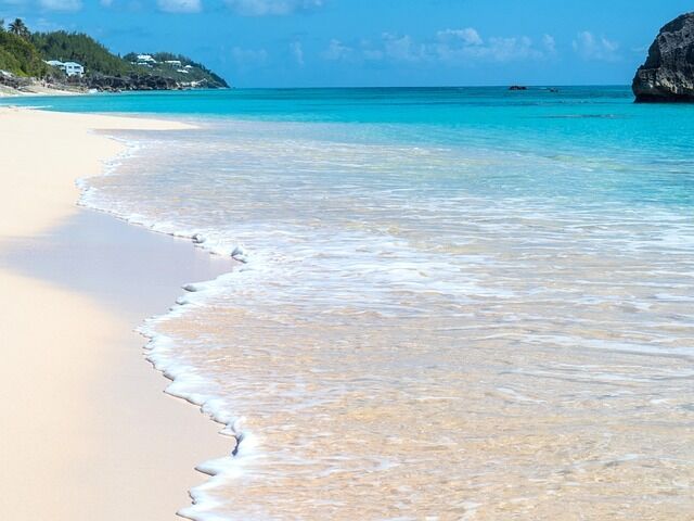 White sand at Bermuda resorts