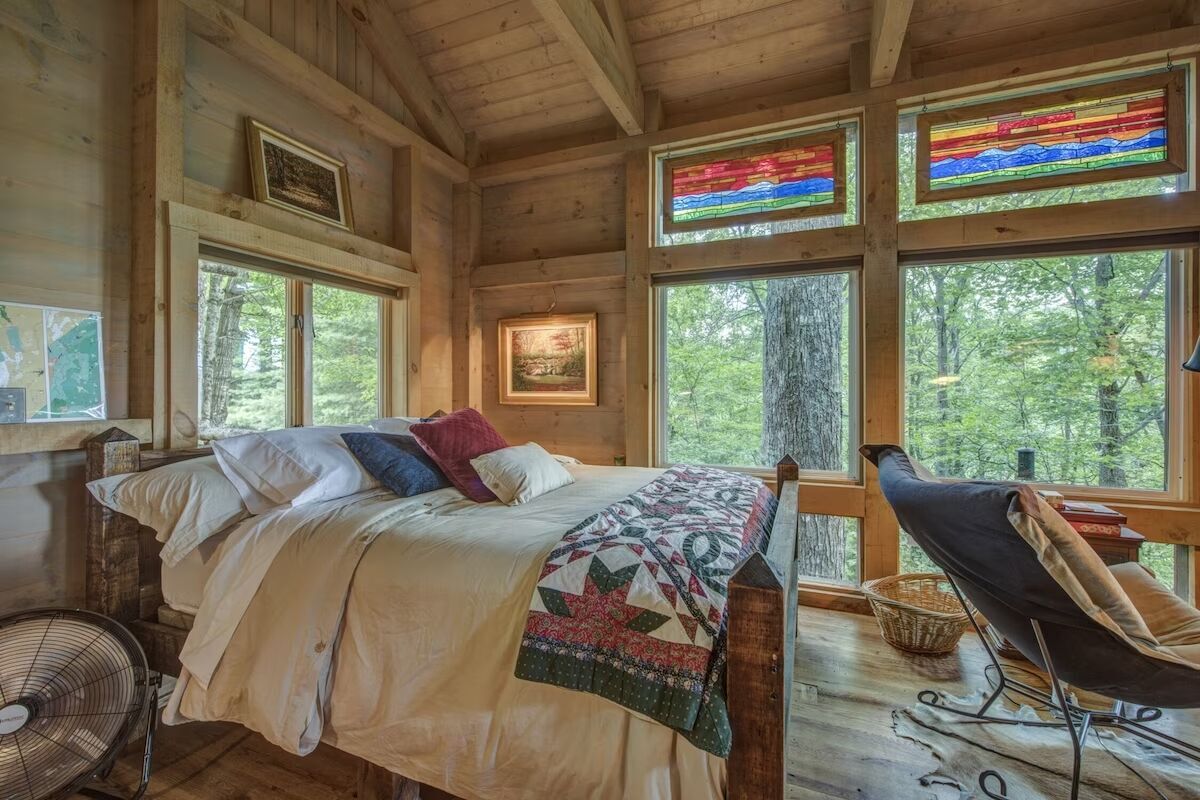 Top 10 beautiful tree houses in North Carolina: from atmospheric farmhouse nooks to luxurious tri-level hideaways and glamping getaways