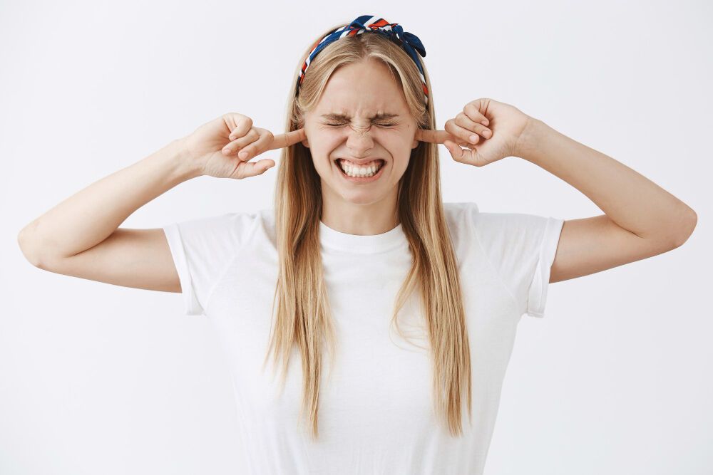 Why do ears feel stuffy after a flight: why it's good to swallow more often, drink water and how chewing gum can help