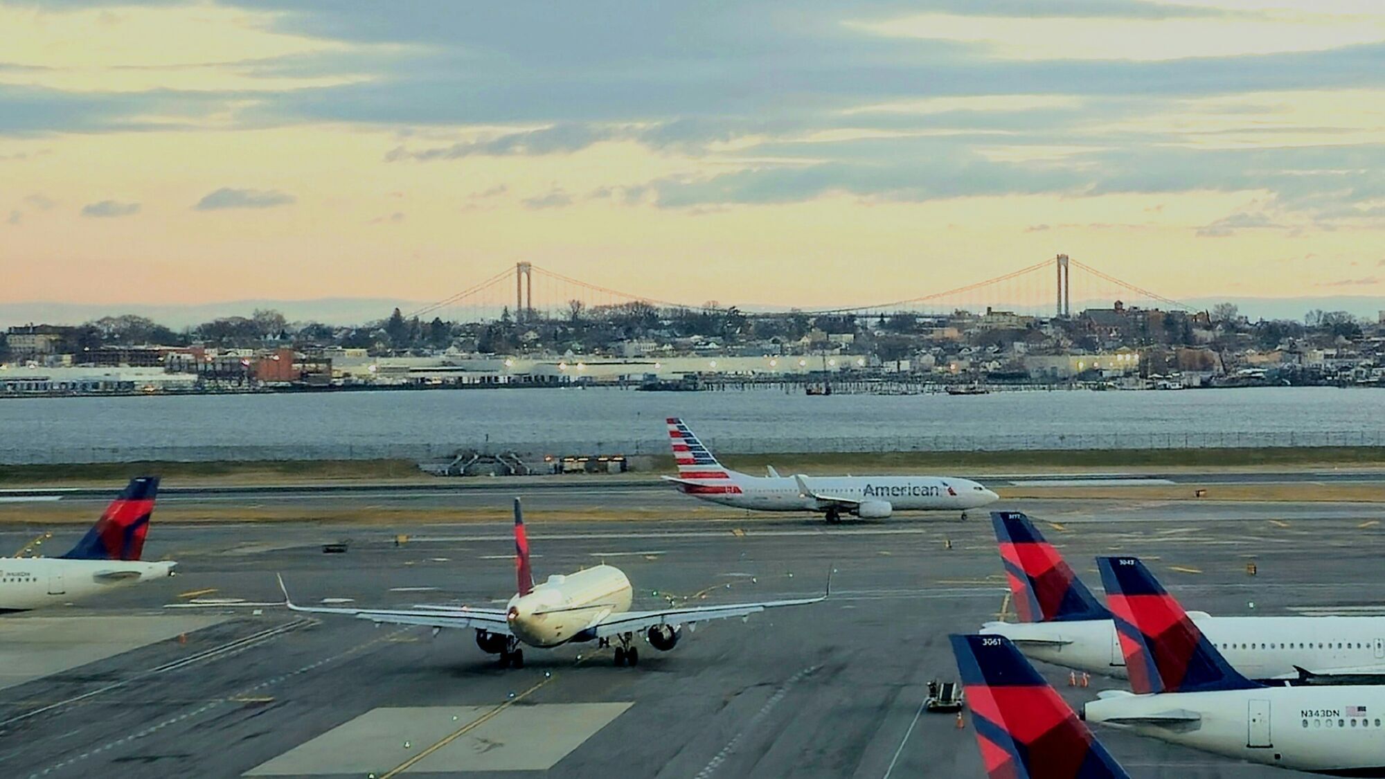 LaGuardia Airport (LGA) (LGA), Queens, NY, USA