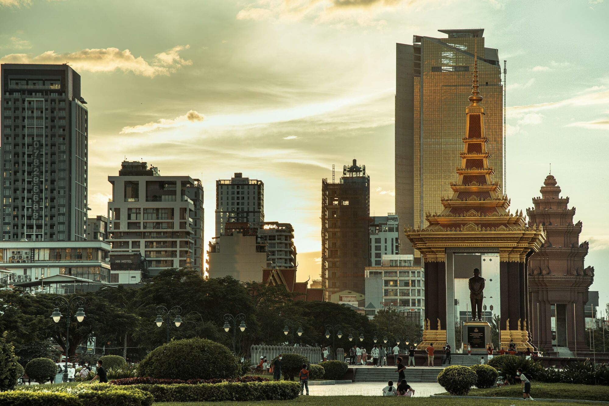 Phnom Penh skyline with Independence Monument