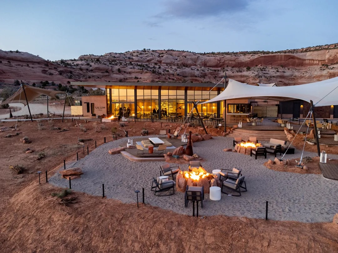 Modern desert retreat with fire pits and lounge seating at ULUM Moab, Utah