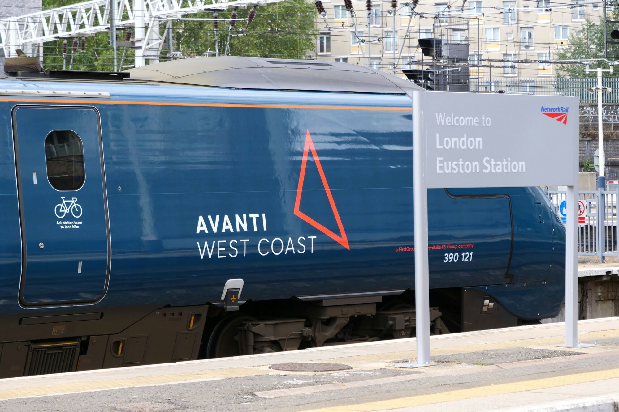 Avanti West Coast train at London Euston