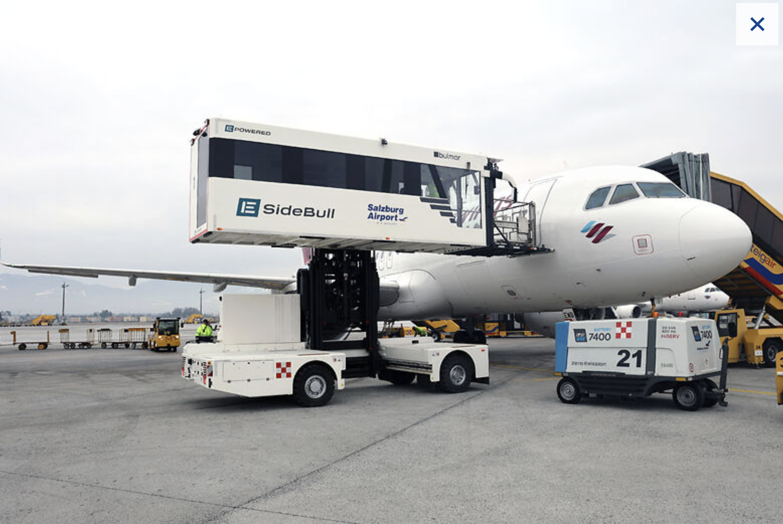 Electric PRM boarding lift operating at Salzburg Airport