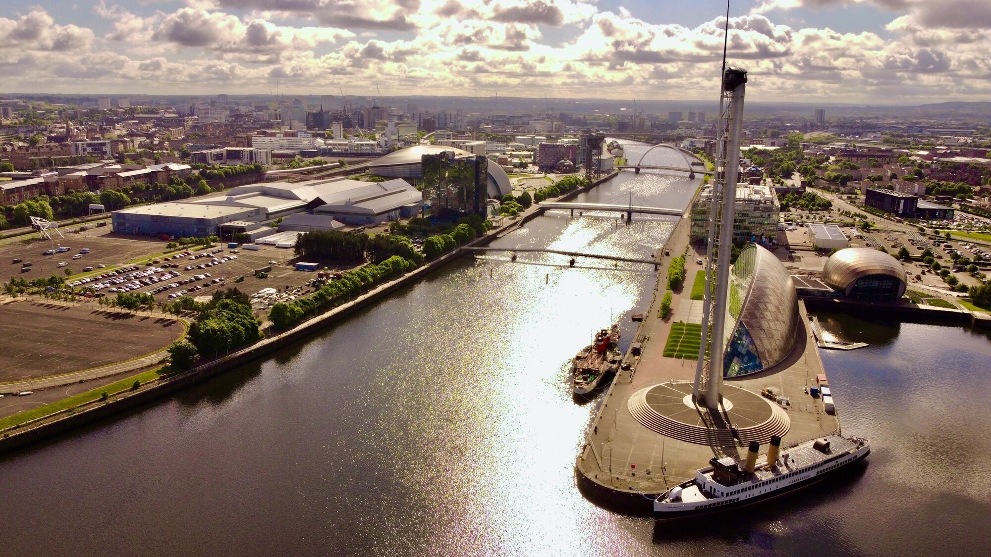 City view of Glasgow skyline with river, bridges and buildings
