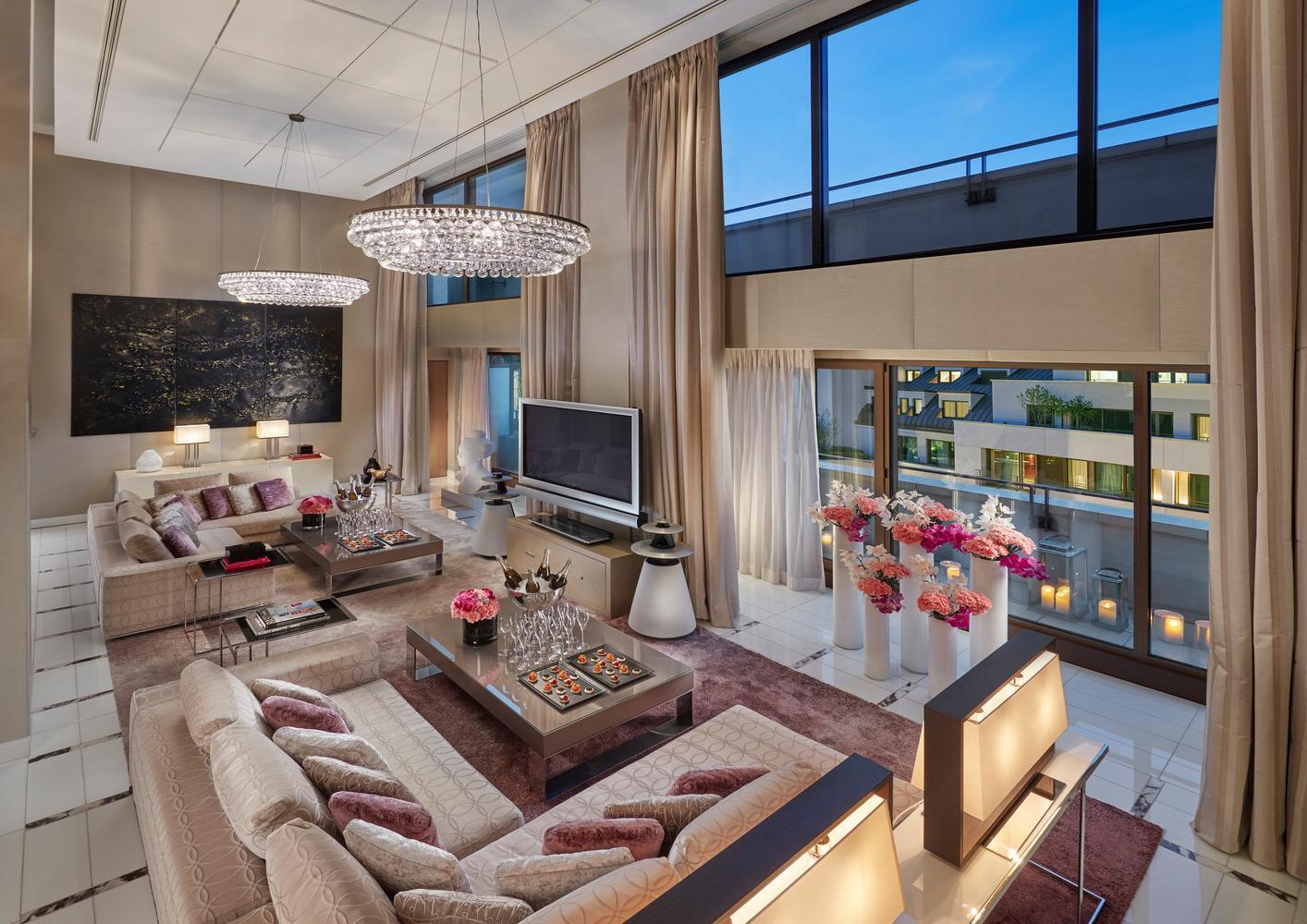 Luxury suite interior at Mandarin Oriental Paris