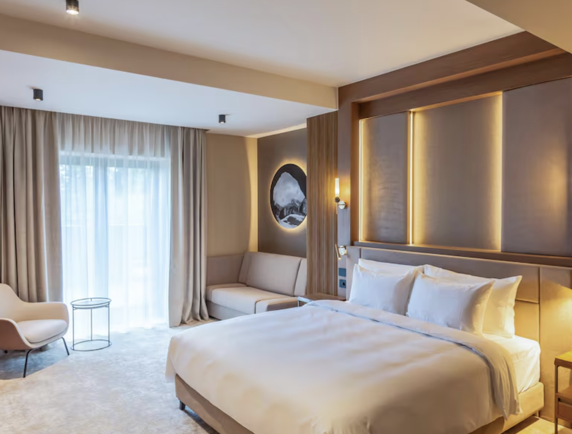 Guest room at Radisson Blu Sinaia Cota 1400